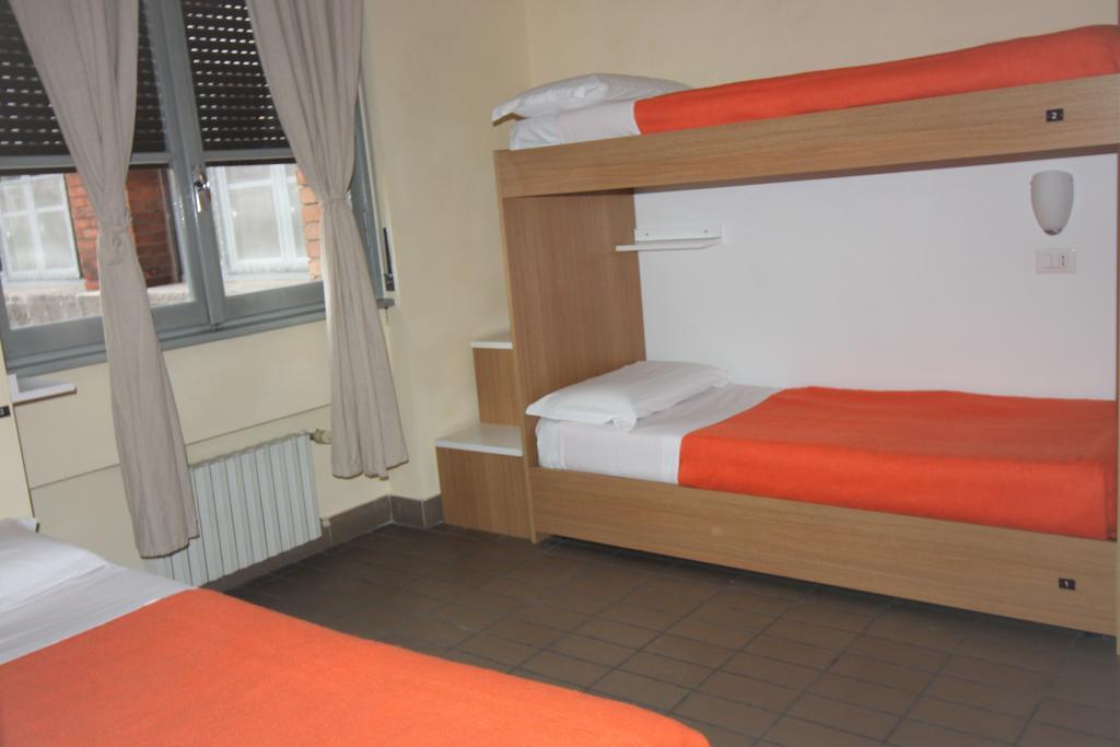 New Generation Hostel Citta Studi Милано Екстериор снимка