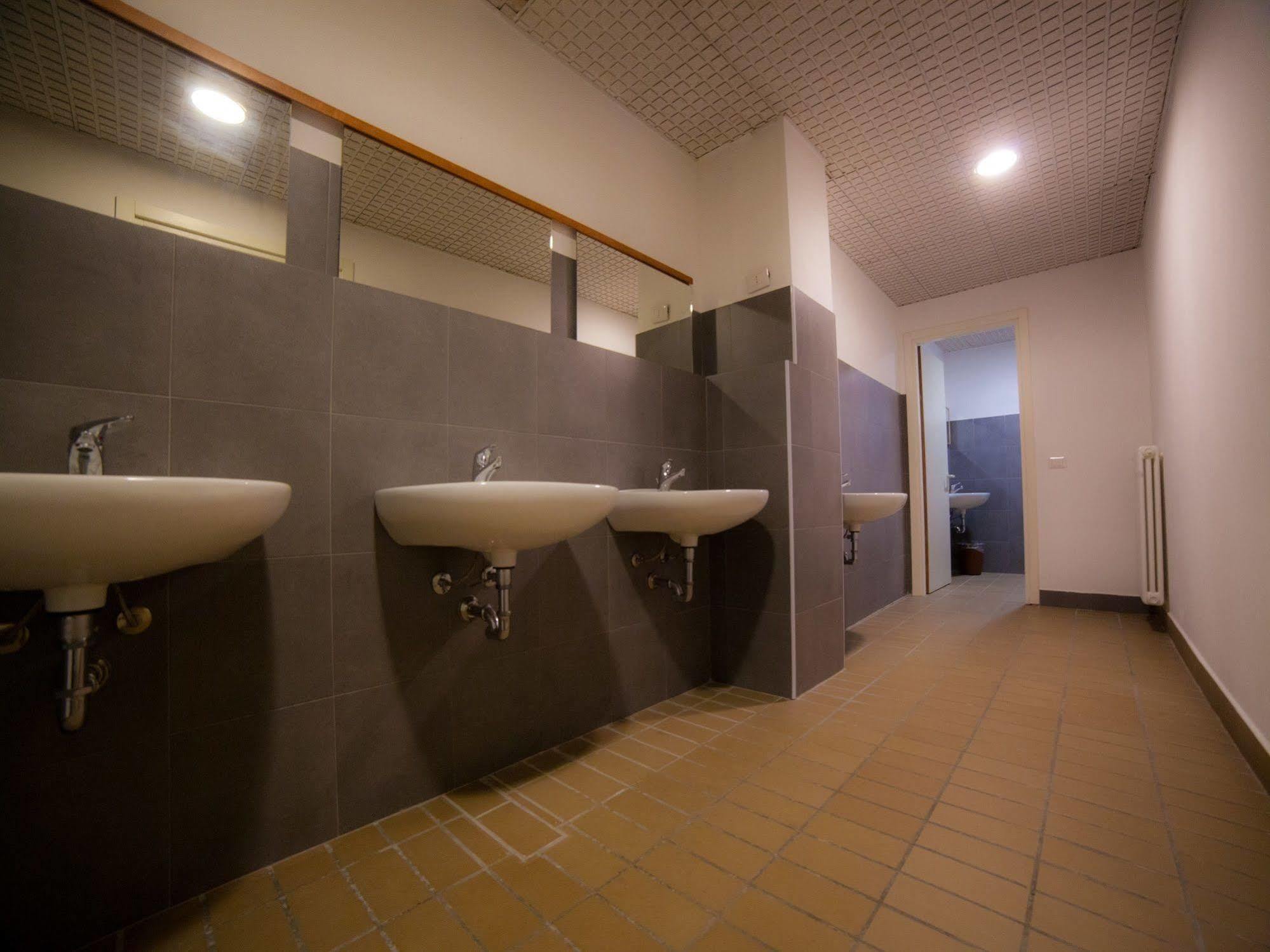 New Generation Hostel Citta Studi Милано Екстериор снимка